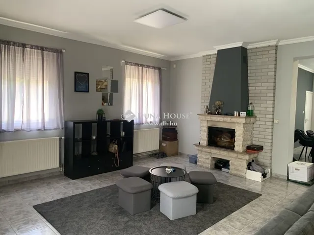 Eladó ház Fót 298 nm