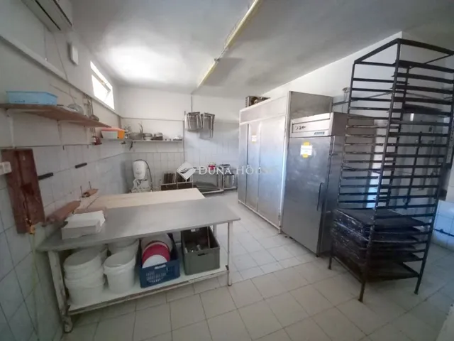 Eladó kereskedelmi és ipari ingatlan Hatvan 73 nm