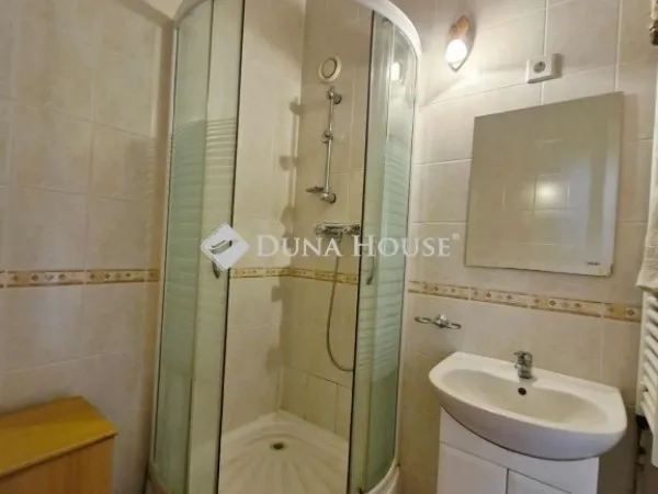 Eladó lakás Budapest III. kerület 57 nm