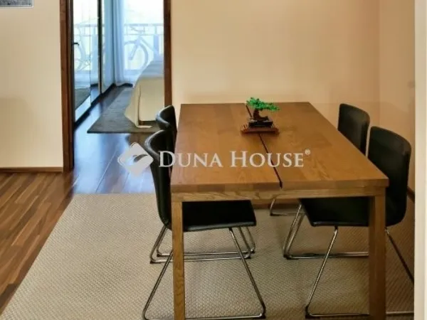 Eladó lakás Budapest XV. kerület 70 nm