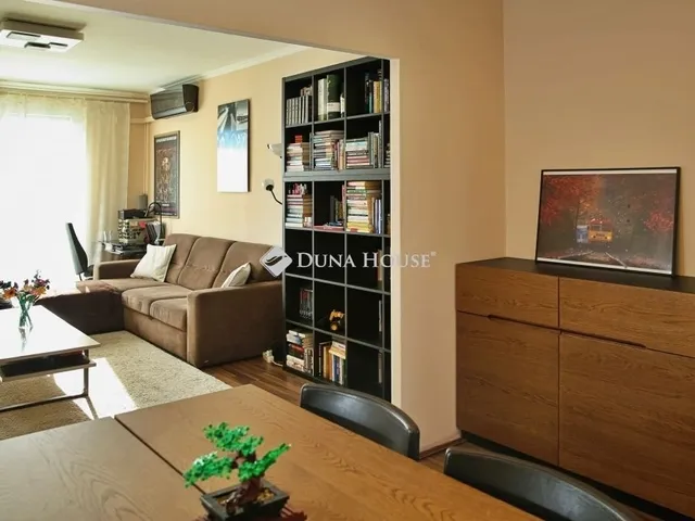 Eladó lakás Budapest XV. kerület 70 nm