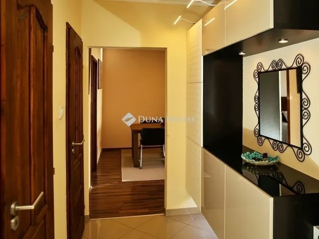 Eladó lakás Budapest XV. kerület 70 nm