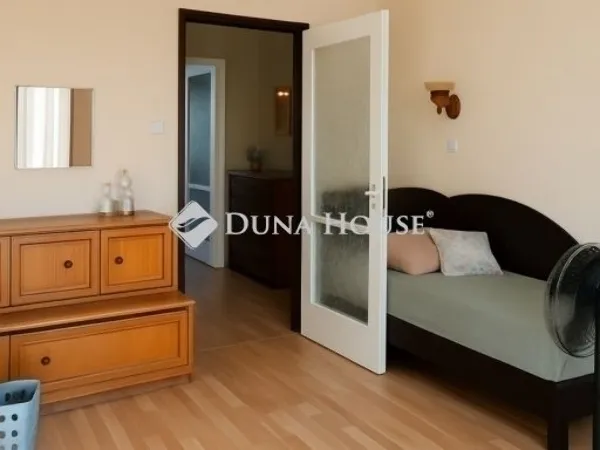 Eladó lakás Budapest XV. kerület 71 nm