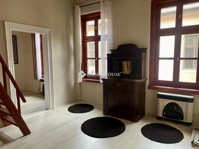 Eladó lakás Budapest VI. kerület 54 nm