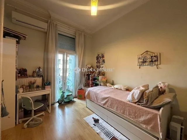 Eladó lakás Budapest II. kerület 100 nm