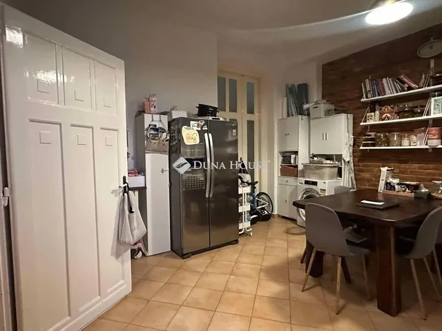 Eladó lakás Budapest II. kerület 100 nm