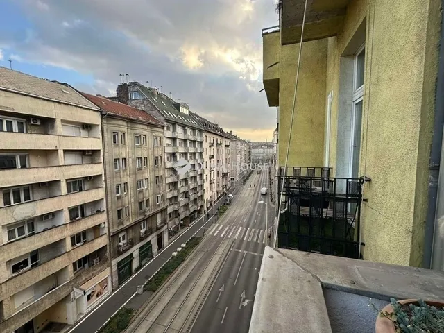 Eladó lakás Budapest II. kerület 100 nm