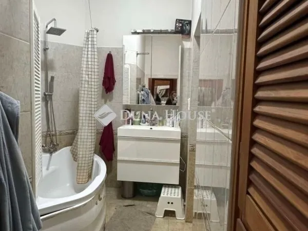 Eladó lakás Budapest II. kerület 100 nm