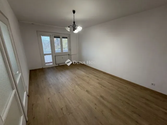 Eladó lakás Budapest III. kerület 52 nm