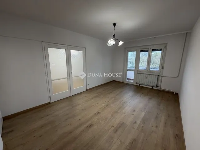 Eladó lakás Budapest III. kerület 52 nm