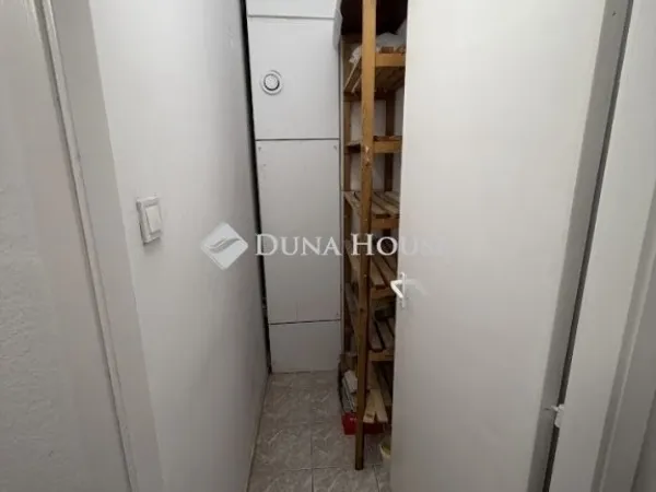 Eladó lakás Budapest III. kerület 52 nm