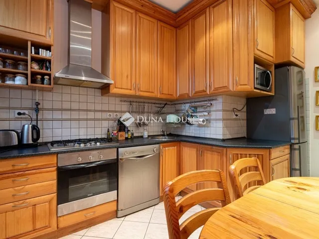 Eladó lakás Budapest II. kerület 65 nm