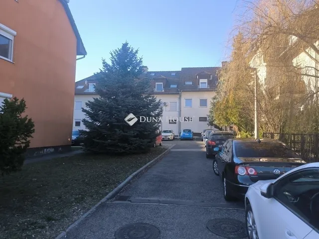 Eladó lakás Budapest XVI. kerület 67 nm