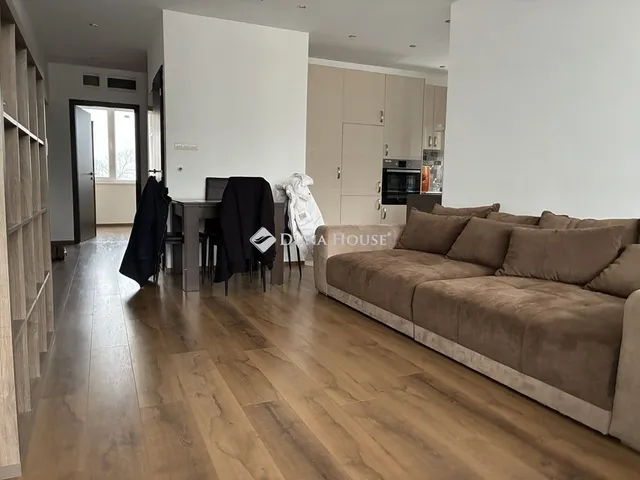 Eladó lakás Budapest II. kerület 70 nm