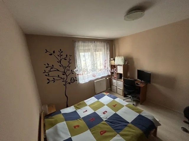 Eladó lakás Budapest III. kerület 74 nm