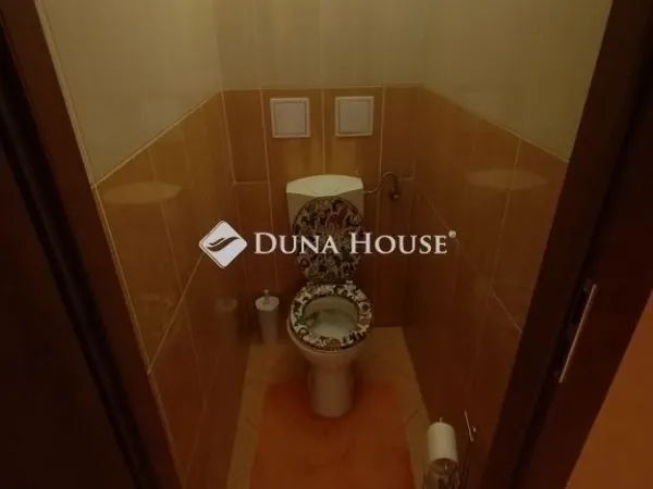 Eladó lakás Budapest III. kerület 74 nm