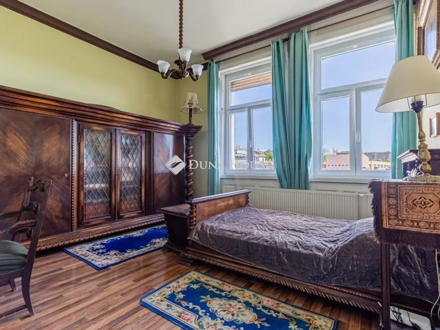 Eladó lakás Budapest II. kerület 134 nm