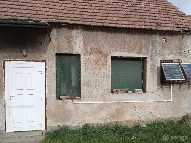 Eladó lakás Ajka, Padragkút 44 nm