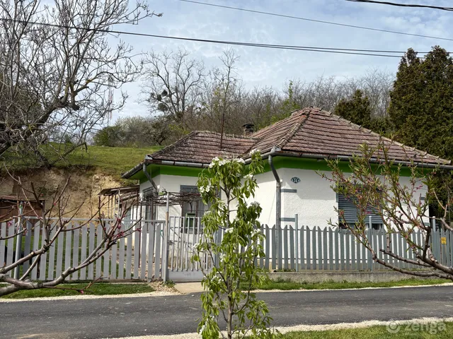 Eladó ház Pusztaszemes 81 nm