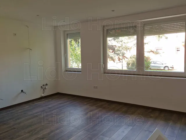 Eladó lakás Mosonmagyaróvár, Városközpont 60 nm