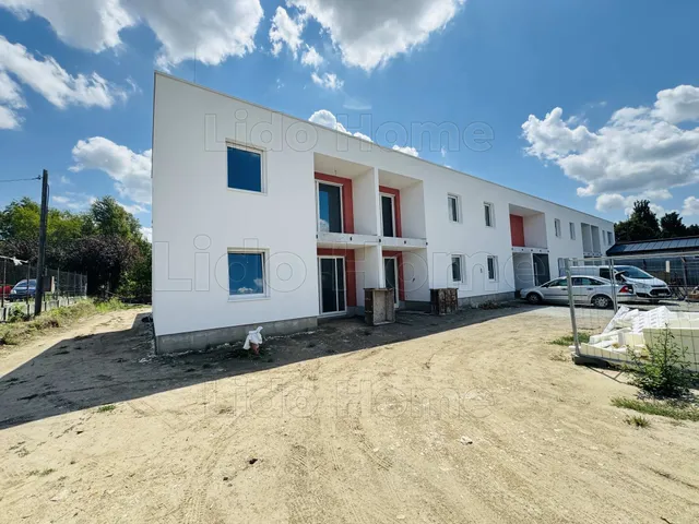 Eladó kereskedelmi és ipari ingatlan Győr, Szabadhegy 41 nm