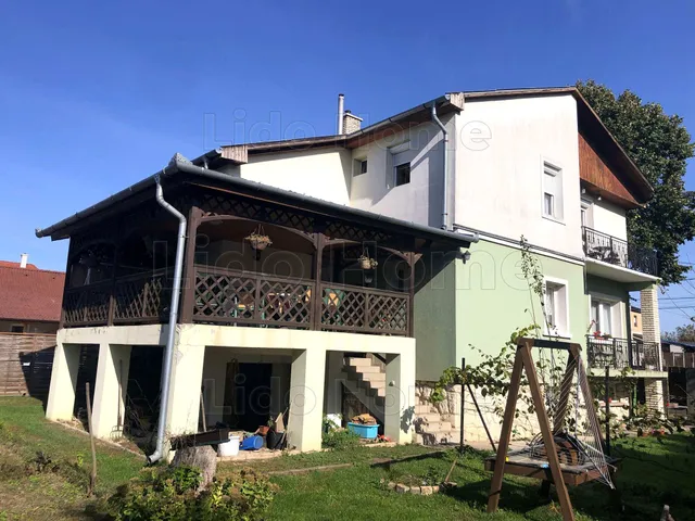 Eladó ház Győr, Kismegyer 185 nm