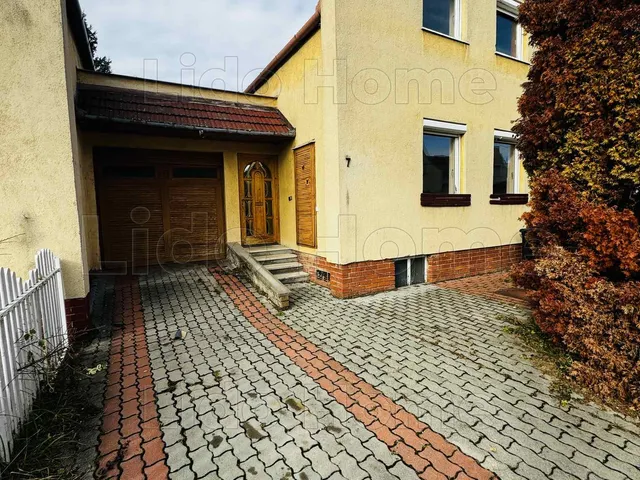 Eladó ház Győr, Ménfőcsanak 130 nm