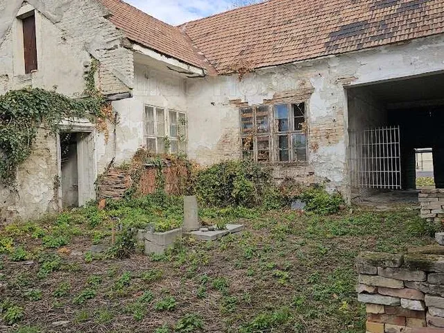 Eladó telek Mosonmagyaróvár, Moson 105 nm