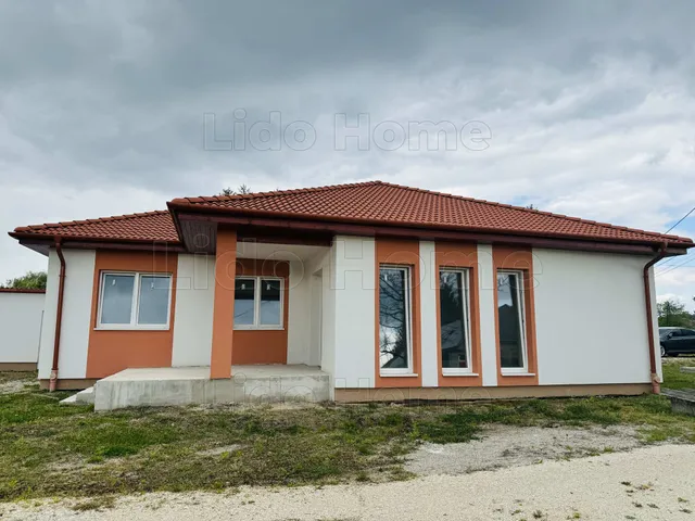 Eladó ház Dunaszeg 130 nm