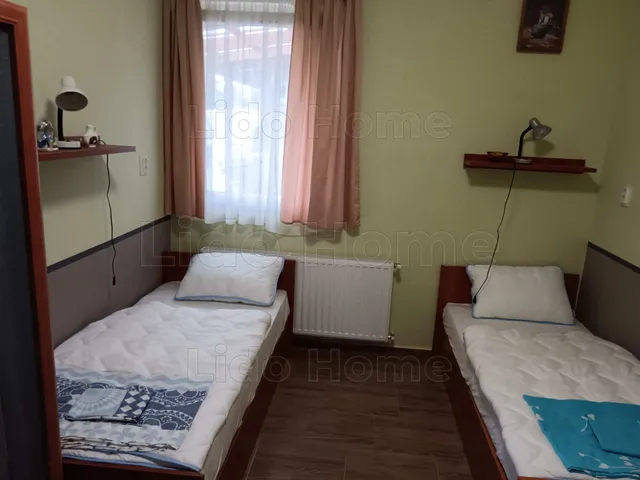 Eladó kereskedelmi és ipari ingatlan Bana 360 nm