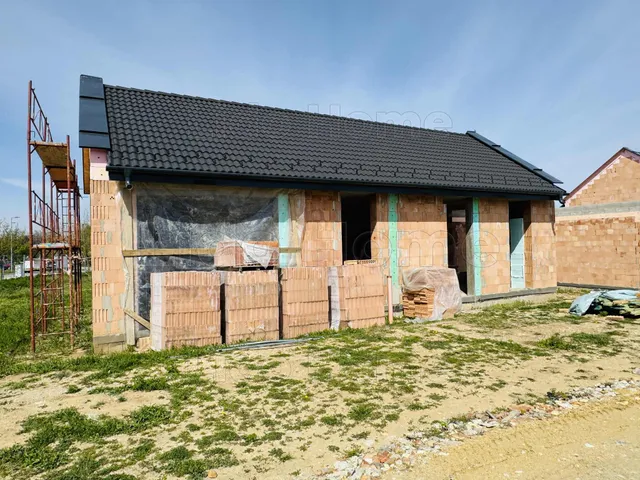 Eladó ház Győrújbarát 109 nm