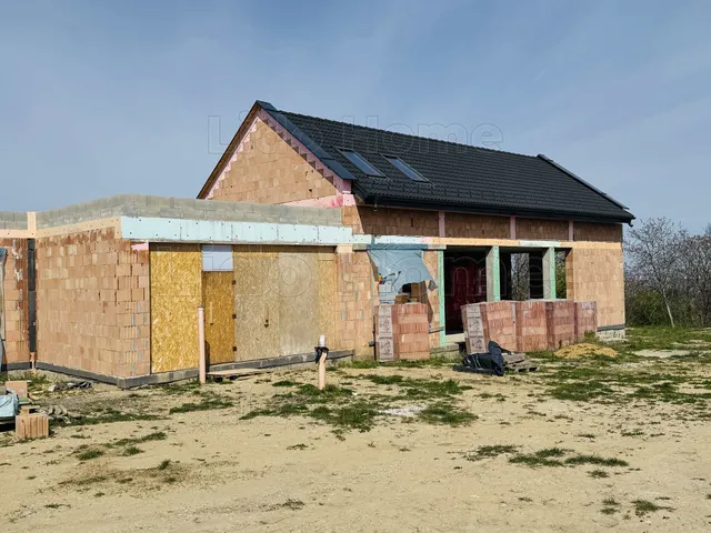 Eladó ház Győrújbarát 133 nm