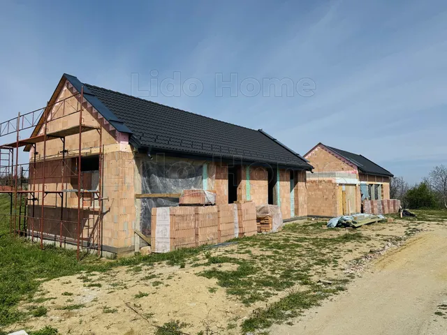 Eladó ház Győrújbarát 133 nm