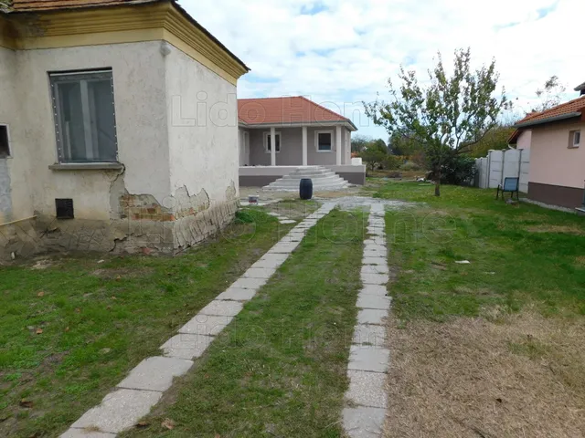 Eladó ház Győr, Győrszentiván 89 nm