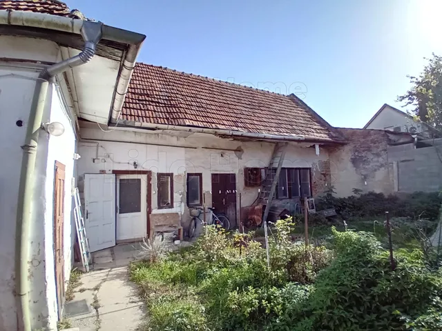 Eladó ház Győr 36 nm