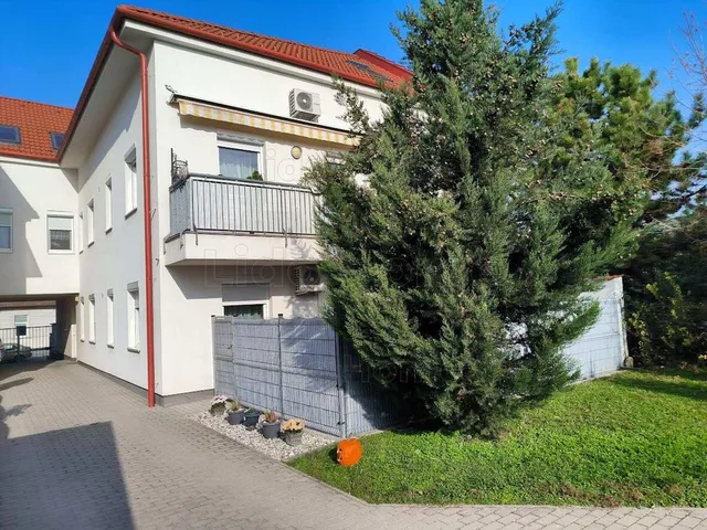 Eladó lakás Győr 64 nm