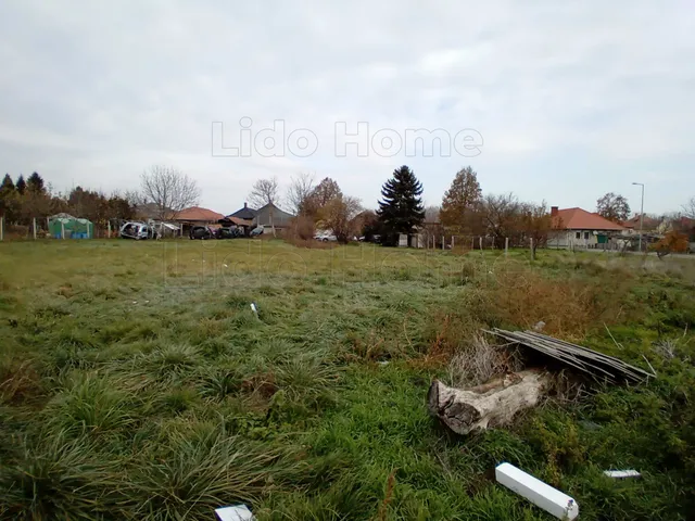 Eladó telek Győrújbarát 1068 nm