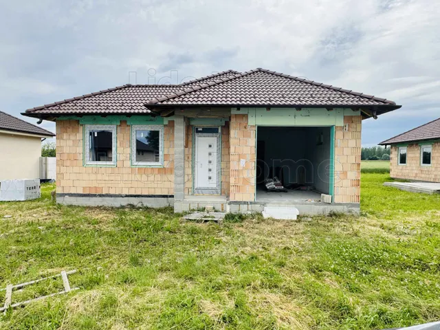 Eladó ház Győrladamér 127 nm