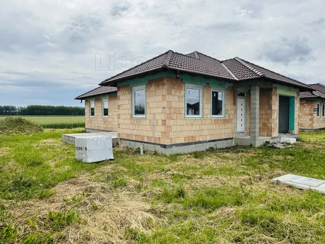 Eladó ház Győrladamér 127 nm