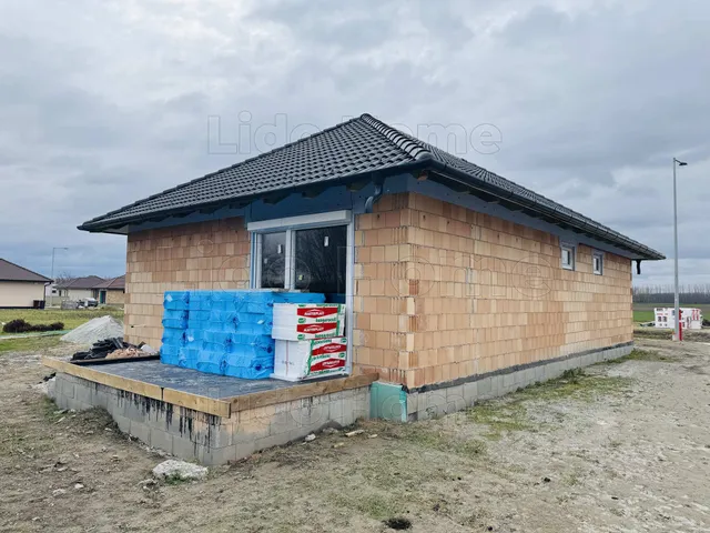 Eladó ház Győrladamér 101 nm