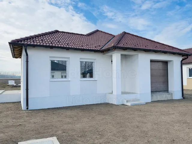 Eladó ház Győrladamér 127 nm