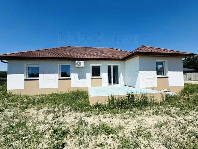 Eladó ház Győrladamér 127 nm