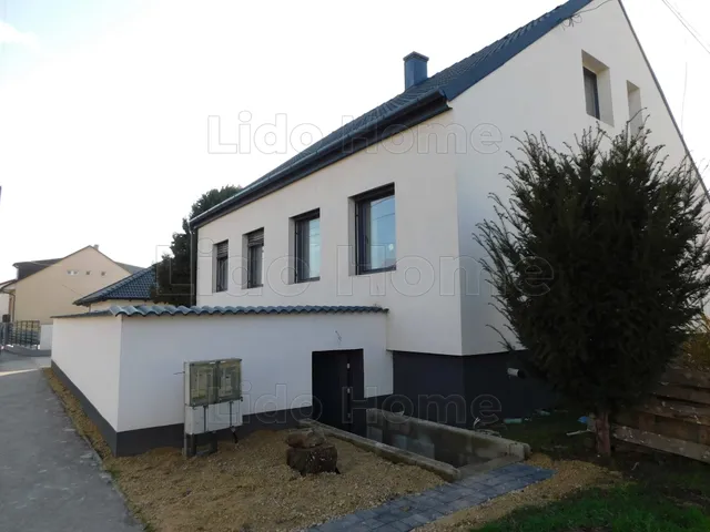 Eladó ház Győrújbarát 165 nm