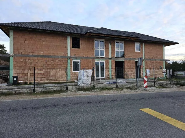 Eladó lakás Győr, Szabadhegy 87 nm