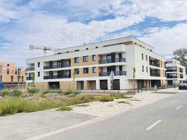 Eladó kereskedelmi és ipari ingatlan Győr, Révfalu 58 nm