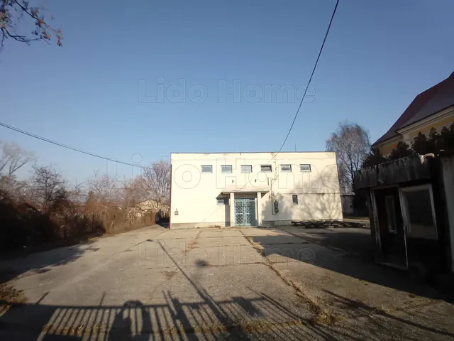 Eladó kereskedelmi és ipari ingatlan Győr, Győrszentiván 572 nm