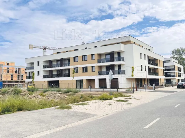 Eladó kereskedelmi és ipari ingatlan Győr, Révfalu 65 nm