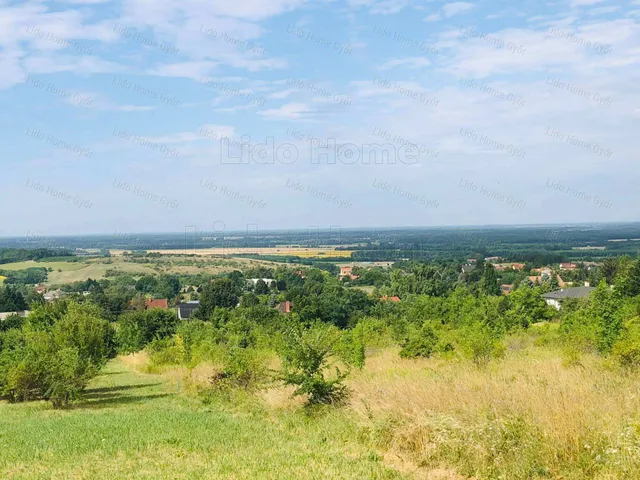 Eladó telek Győrújbarát 2913 nm