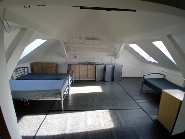 Eladó kereskedelmi és ipari ingatlan Győr, Gyárváros 180 nm