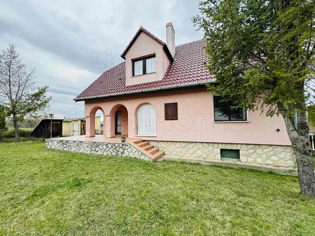 Eladó ház Győrság 123 nm